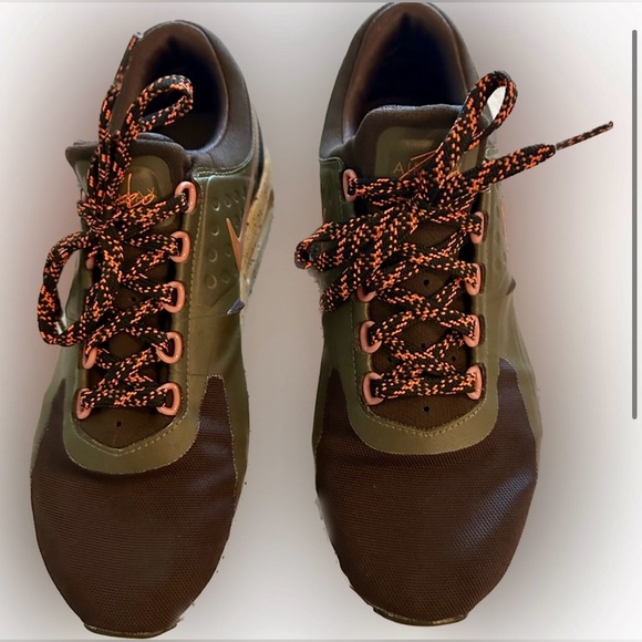 Like New Nike Air Max Zero SE’s, Men’s 8.5 in Cargo Khaki - Picture 3 of 6